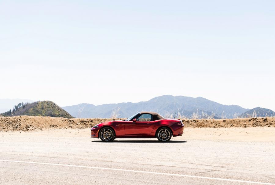  Mazda MX-5 Miata (ND) 2016 года  (NA) (фото 3 из 40)